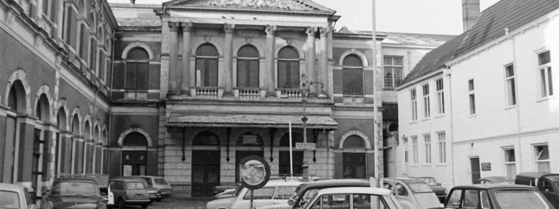 De Harmonie voorgevel